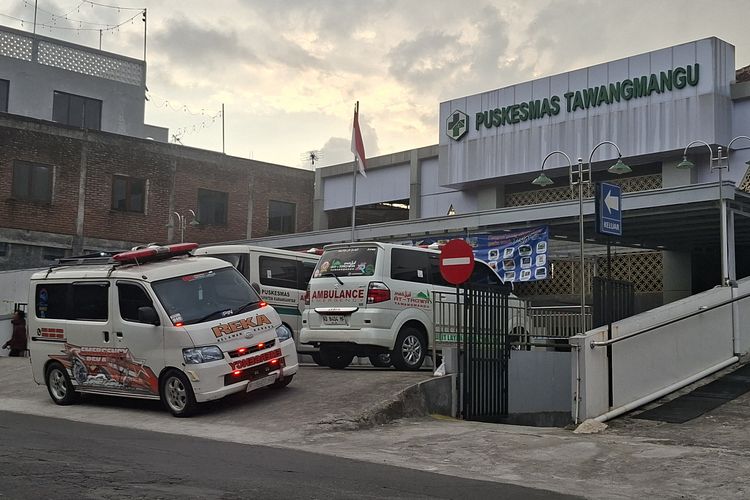 makanan bergizi gratis, keracunan MBG, Puskesmas Tawangmangu, keracunan mbg di karanganyar, Dugaan Keracunan MBG di Karanganyar, Orangtua Siswa SMPN 1 Tawangmangu Panik Anak Jadi Korban