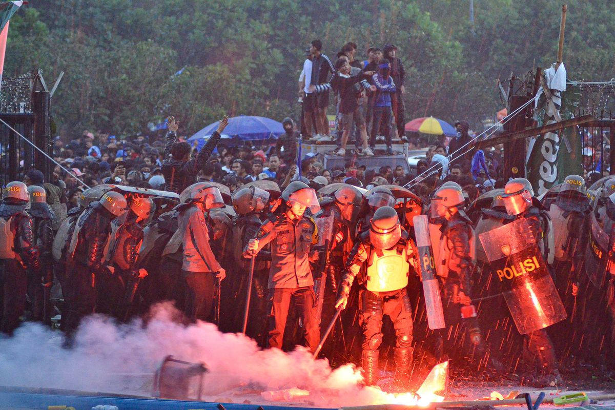 Persib, Persib Bandung, Umuh Muchtar, Liga 1 2024-2025, GBLA, Persib Juara, Pesta Juara Persib Dinodai Bobotoh, Umuh Muchtar Jenguk Korban Kekacauan di GBLA