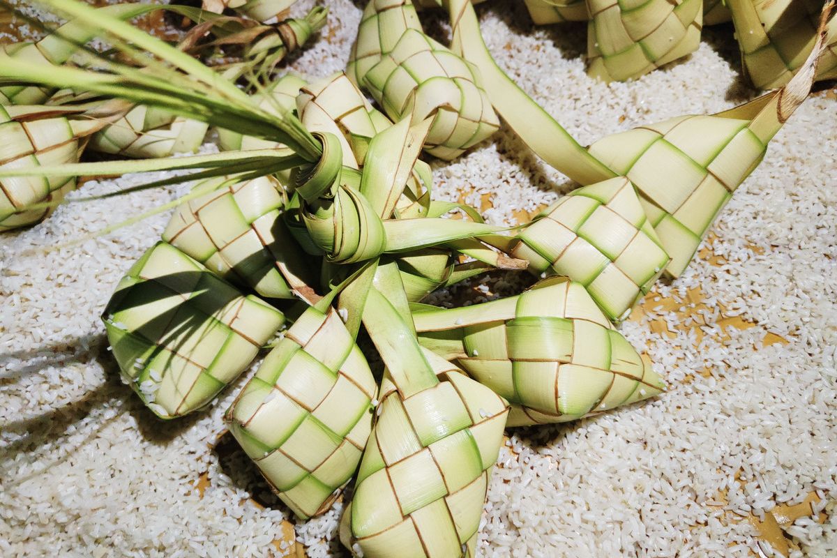 Cara Menghangatkan Ketupat agar Tidak Cepat Basi, Tetap Awet dan Enak
