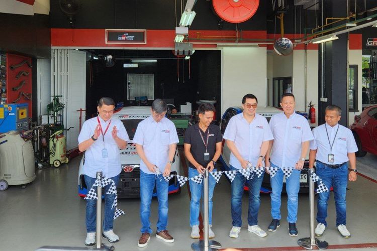 diler, Auto2000, bengkel, Toyota, Diler Mobil Jepang Mulai Berguguran, Ini Antisipasi Auto2000
