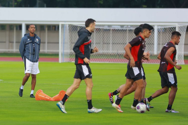 Joey Pelupessy, Patrick Kluivert, Timnas Indonesia, patrick kluivert, Proses Naturalisasi, Joey Pelupessy Cerita Momen Dipanggil ke Timnas oleh Patrick Kluivert