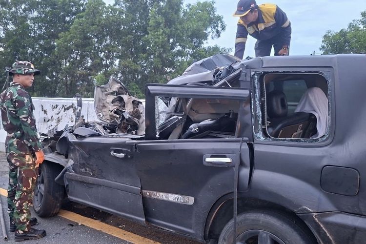 lencana Polri, Bareskrim Polri, Lencana polisi, Lampung, kurir pil ekstasi, lencana polisi, lencana polri mobil pil ekstasi lampung, kurir ekstasi, Bareskrim Ungkap Upah Fantastis Kurir Ekstasi yang Kecelakaan di Lampung dan Singgung Soal Lencana Polri, Pengakuan MR, Dibayar dengan Upah Fantastis, Lencana Polri yang Ditemukan di Mobil Ternyata Palsu, Bareskrim Polri Ungkap Kronologi Kejadian, Upaya MR Menghilangkan Jejak hingga Akhirnya Tertangkap