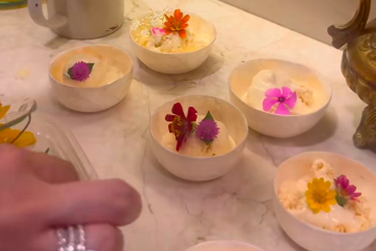 es krim pisang, resep es krim pisang ala Ariel Tatum, cara membuat es krim pisang, es krim pisang rumahan, dessert pisang segar, Resep Es Krim Pisang Ala Ariel Tatum, Modal 6 Bahan