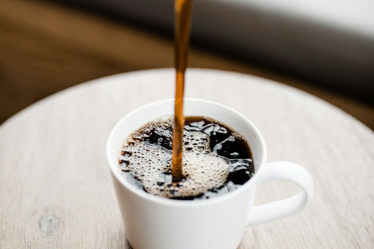 kesehatan mental, pola tidur, cara mengatasi insomnia, manfaat tidur cukup, tips tidur nyenyak, hubungan tidur dan mental health, 8 Kebiasaan Tidur Sehat untuk Menjaga Kesehatan Mental, 1. Menjaga jadwal tidur yang konsisten, 2. Menciptakan lingkungan tidur yang nyaman, 3. Menghindari kafein, alkohol, dan nikotin di malam hari, 4. Menghindari aktivitas stres menjelang tidur, 5. Olahraga teratur, tapi bukan sebelum tidur, 6. Batasi tidur siang, 7. Gunakan tempat tidur hanya untuk tidur dan hubungan intim, 8. Ikuti rutinitas relaksasi sebelum tidur