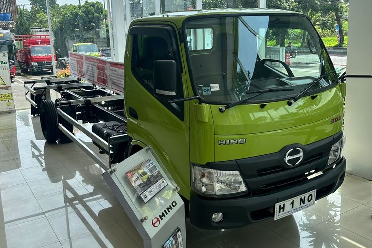 penjualan truk, kendaraan niaga, Dump truck, Truk Ringan Dominasi Pasar 2025, Dump Truck dan Box Masih Favorit