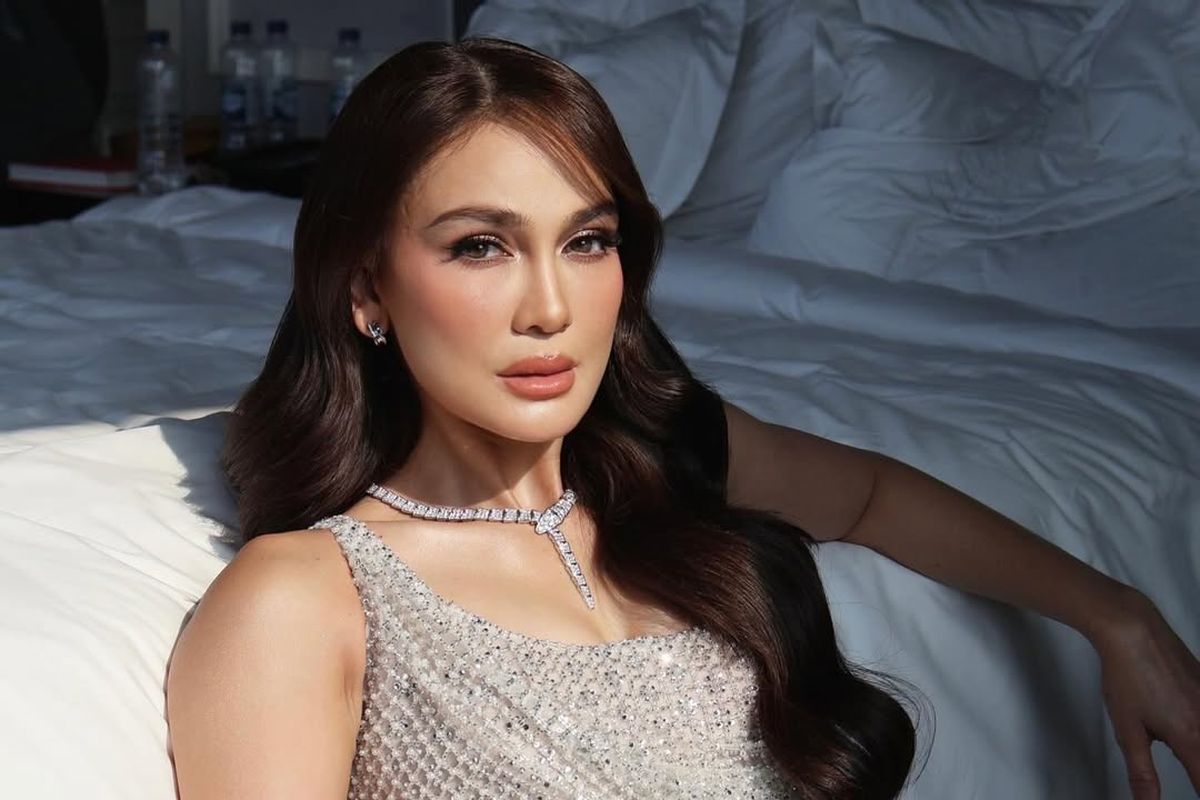 Luna Maya, glow confidence, perawatan menjelang pernikahan, Luna Maya Ungkap Makna Glow Confidence pada Pengantin Perempuan, Mengendalikan pikiran, rahasia tetap tenang , Hargai momen-momen kecil, Nikmati proses, bukan hanya hasil akhir, Persiapan lebih tenang dengan bantuan profesional