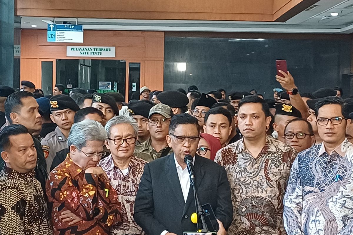 Hasto Kristiyanto, Prabowo, hasto kristiyanto, prabowo beri amnesti, Hasto Kristiyanto dapat amnesti, amnesti hasto, Dapat Amnesti, Hasto Kristiyanto Ucapkan Terima Kasih kepada Prabowo, Dapat Amnesti Setelah Divonis 3,5 Tahun Penjara, Prabowo Ajukan Amnesti, DPR Setuju, Tujuan Amnesti: Rekonsiliasi dan Persatuan, Dinilai Jadi Preseden Politik, Apa Itu Amnesti?
