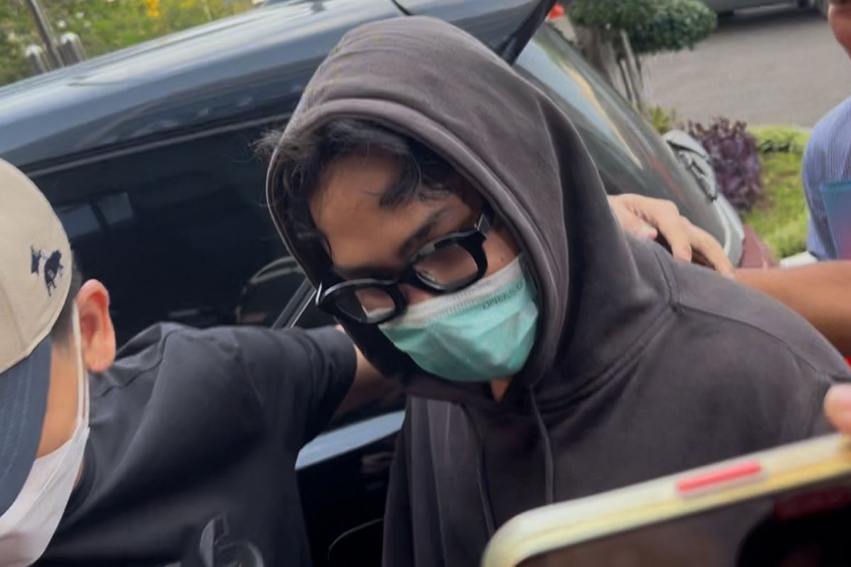 artis terjerat narkoba, Onadio Leonardo, Onad, polres metro jakarta barat, onad ditangkap, onad narkoba, onadio leonardo ditangkap, Onad kasus narkoba, Onad Jalani Asesmen di BNNP DKI, Sampaikan Pesan untuk Istri: I Love You
