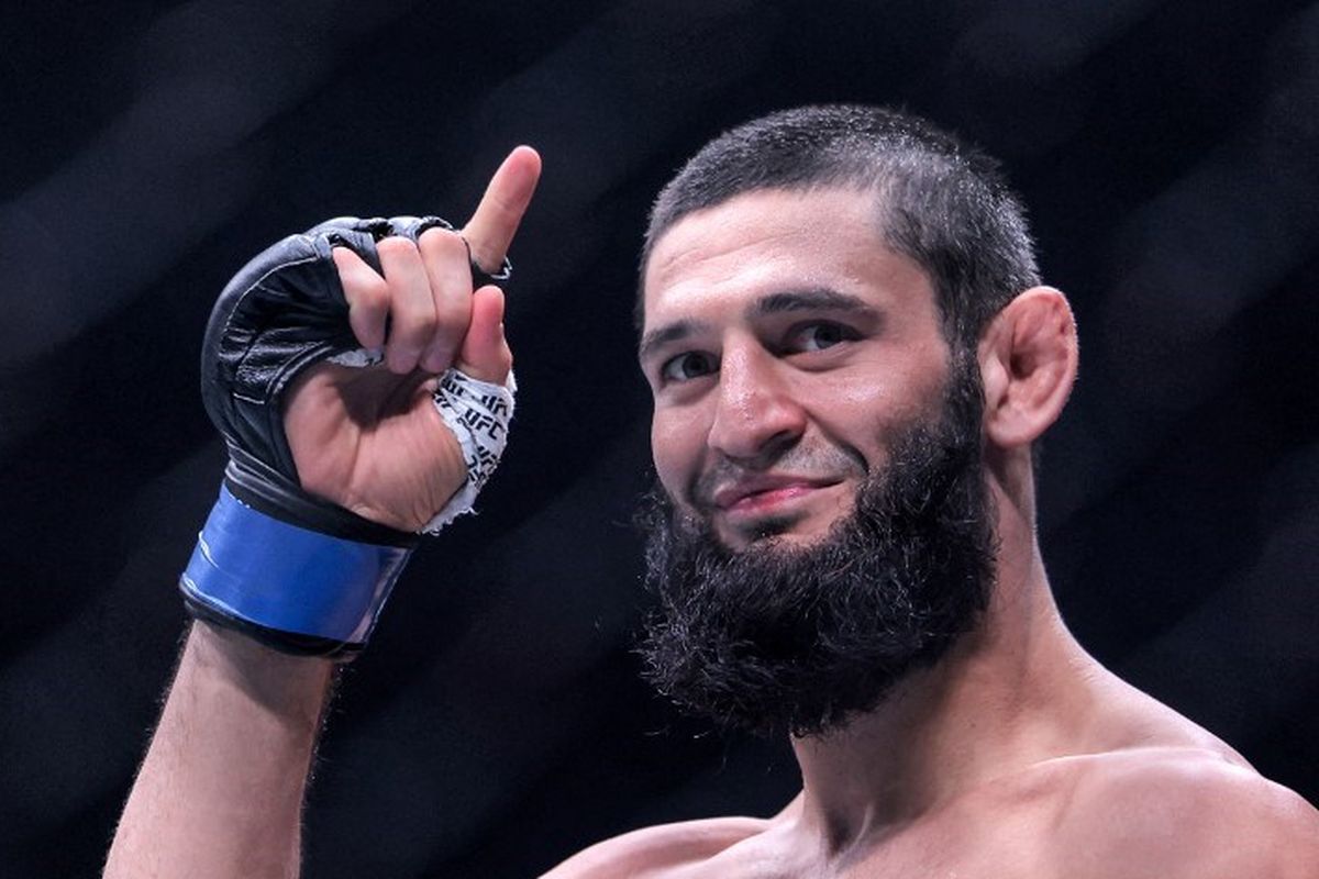 Uni Emirat Arab, Khamzat Chimaev, hasil UFC, Dricus Du Plesis, UFC 319, khamzat chimaev vs dricus du plessis, Khamzat Chimaev Pulang ke UEA Usai Juara UFC, Dipuja bak Pahlawan