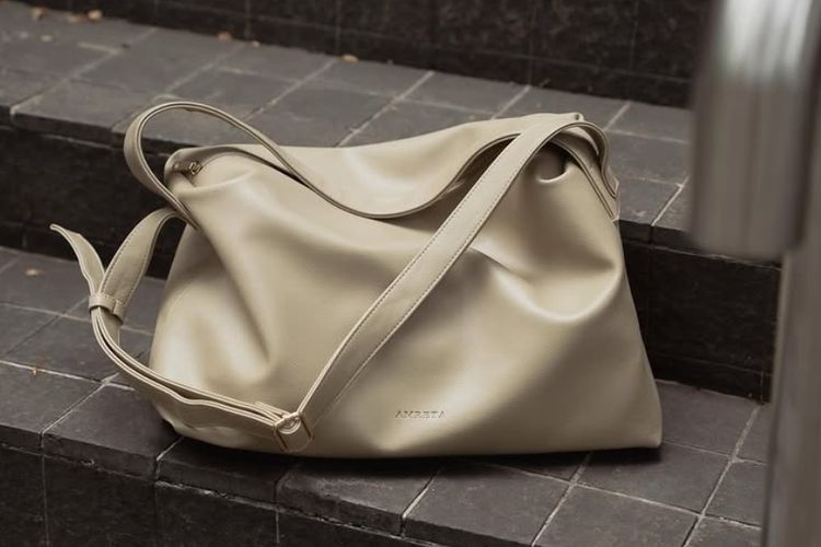 brand lokal, tas wanita, rekomendasi tas lokal wanita, 5 Rekomendasi Brand Lokal Tas Wanita, Timeless dan Stylish, 1. Tinyblack, 2. Amreta, 3. Sunny Pixie, 4. Flicka, 5. Nubuk Bags
