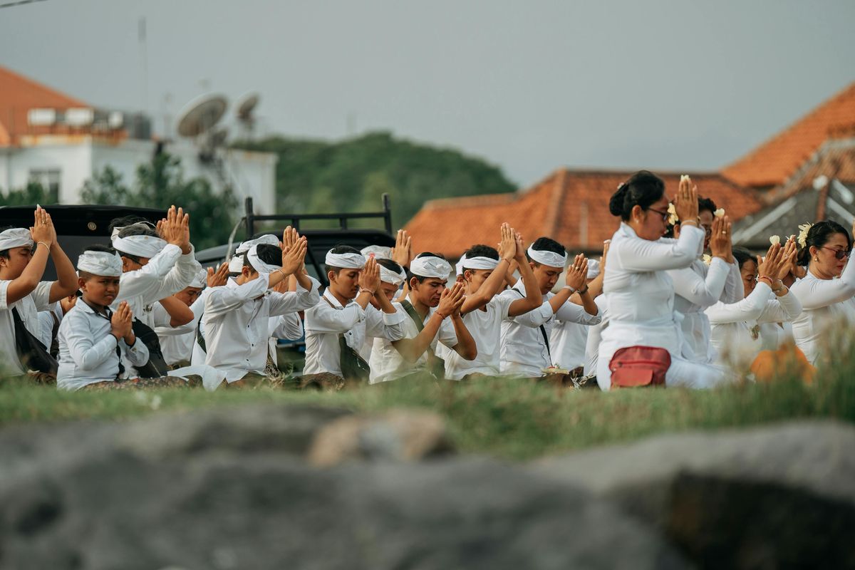 ucapan hari raya nyepi, ucapan selamat hari raya Nyepi, ucapan Hari Raya Nyepi dalam bahasa bali, Selamat Hari Raya Nyepi, ucapan hari raya nyepi 2025, selamat hari raya nyepi 2025, tahun baru saka 2025, nyepi tahun 2025, 70 Ucapan Hari Raya Nyepi 2025 dalam Bahasa Indonesia dan Bali