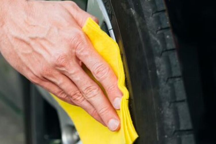 lubang baut roda, keselamatan berkendara, Pelek Mobil Cepat Rusak? Cek Lubang Baut, Titik Rawan Korosi