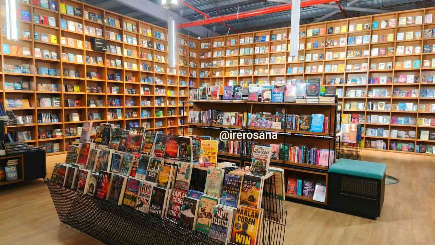 Malaysia, toko buku, Jelajah Toko Buku Paling Estetik di Malaysia, dari Sudut Lawas hingga Spot Instagramable