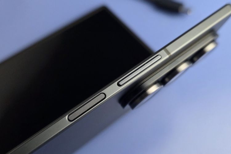 Samsung, unboxing, Samsung Z Fold 7, Samsung Galaxy Z Fold 7, samsung z fold 7, spesifikasi samsung z fold 7, harga samsung z fold 7, Unboxing Samsung Z Fold 7, HP Lipat Tertipis yang Makin Nyaman Digenggam, Tipis, makin nyaman digenggam, Bekas lipatan makin minim, Kamera 200 MP dan Samsung Log, Spesifikasi Samsung Galaxy Z Fold 7, Harga Galaxy Z Fold 7