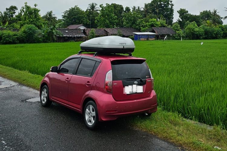 Daihatsu Sirion, mesin K3-VE, Daihatsu Sirion Bekas 10 Tahun: Kisah Asik dan Pahit Pemiliknya, Irit dan Part Melimpah, Bantingan Keras dan Kurang Kedap, Sempat Overheat dan Turun Mesin, Biaya Perawatan dan Pajak