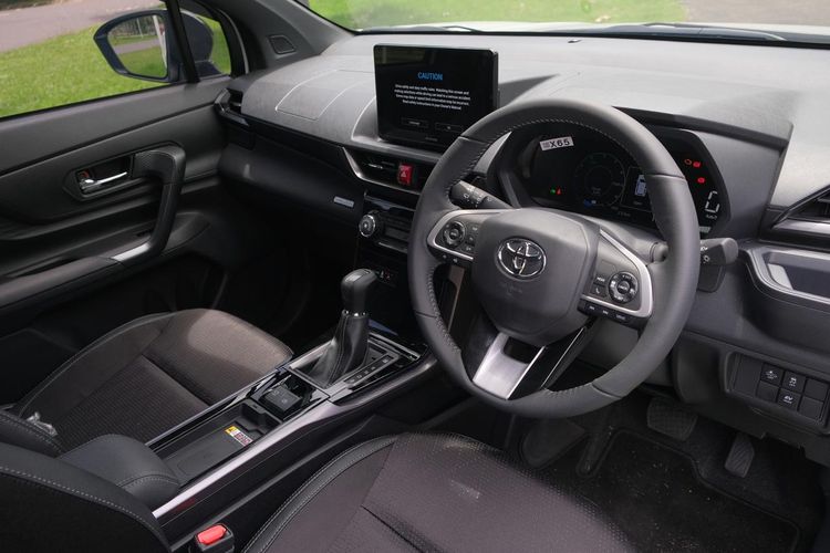 Auto2000, Auto2000: Era Hybrid Cocok untuk Veloz, Avanza Tetap Main di Bensin