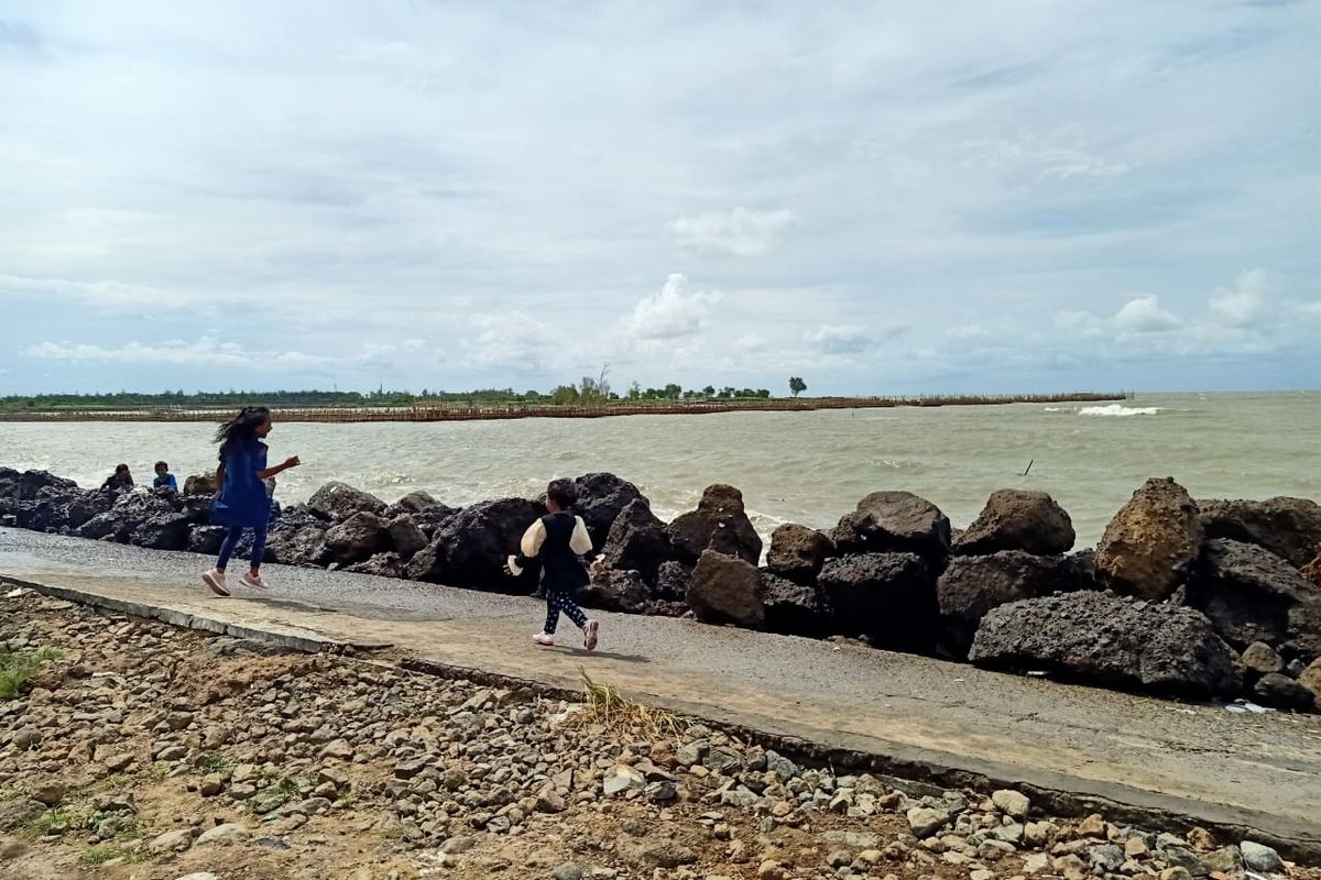 pantai semarang, pantai di semarang untuk liburan, pantai semarang 2025, liburan pantai semarang, 6 Pantai di Semarang untuk Libur Waisak 2025, 1. Pantai Marina, 2. Pantai Tirang, 3. Pantai Maron, 4. Pantai Baruna, 5. Pantai Cipta, 6. Pantai Karang Malang
