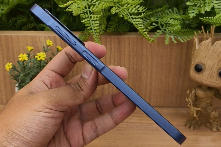 Samsung, Galaxy Z Fold 7, Samsung Galaxy A17 5G, spesifikasi Samsung Galaxy A17 5G, harga Samsung Galaxy A17 5G, Samsung A17 5G, Galaxy A17 5G, review Samsung Galaxy A17 5G, handson Samsung Galaxy A17 5G, Menggenggam Samsung Galaxy A17 5G, HP Rp 3 Jutaan dengan Tampilan Premium, Layar lega dan mulus, Lebih enak dan nyaman dipegang, Ada Gemini Live dan jaminan upgrade OS 6 tahun, Spesifikasi dan harga Samsung Galaxy A17 5G