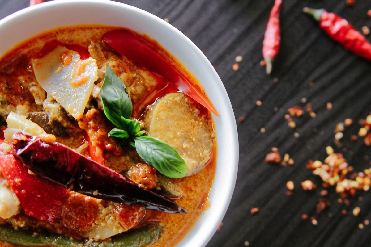 lambung, makanan pedas, Sering Makan Pedas, Apakah Berbahaya bagi Lambung? Ini Penjelasannya