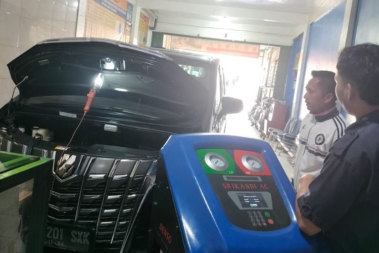 Evaporator, AC mobil, evaporator, perawatan AC, ac mobil, foam pembersih, Perawatan AC Mobil: Kenali Risiko Penggunaan Foam Bersih