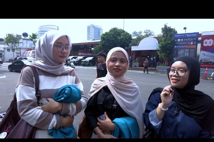 tarif transjakarta, Transportasi publik, reaksi masyarakat, Kenaikan Harga Tiket, Kenaikan Tarif Transjakarta: Pro dan Kontra dari Warga Jakarta