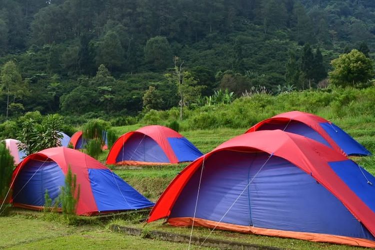 camping, Bogor, Liburan Keluarga di Bogor, Coba Spot Camping Ini, 1. Highland Camp Curug Panjang, 2. Camp Hulu Cai, 3. Gunung Pancar, 4. Camp Gayatri Mountain Adventure, 5. Eagle Hill Outbound, 6. Bukit Cirimpak Camping Ground, 7. D’Jungle Private Camp