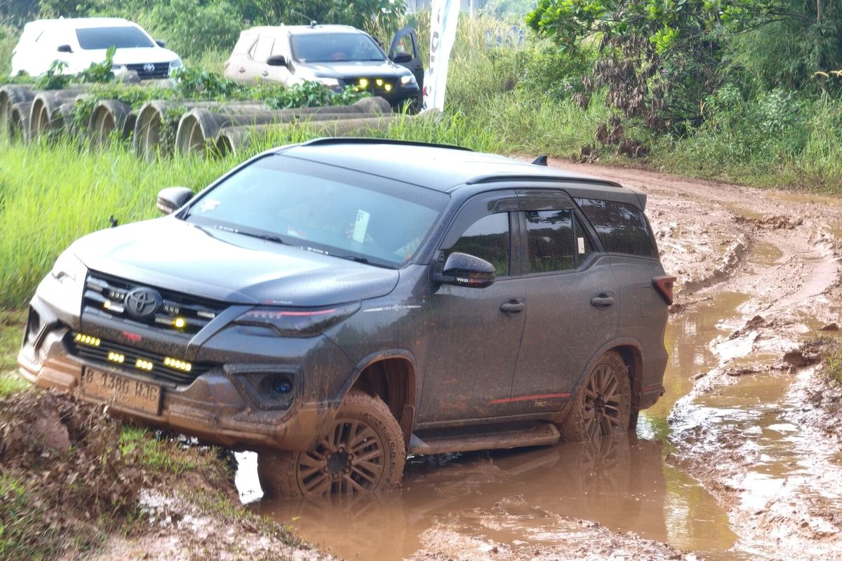 Komunitas Toyota Fortuner, ID42NER, off road, ID42ner, Komunitas Toyota Fortuner Club of Indonesia, Rayakan Hari Jadi, Komunitas ID42NER Gelar Fun Off Road