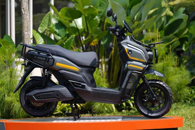 Mang No, Kisah Nono Sumarno: Dari Seni Rupa ke Desain Motor Nasional