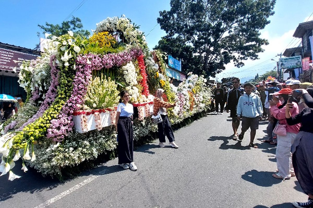Festival Bunga Bandungan 4, Jawa Tengah, Semarang, Festival Bunga Bandungan Digelar Hari Ini, Ada Kirab 25 Mobil Hias