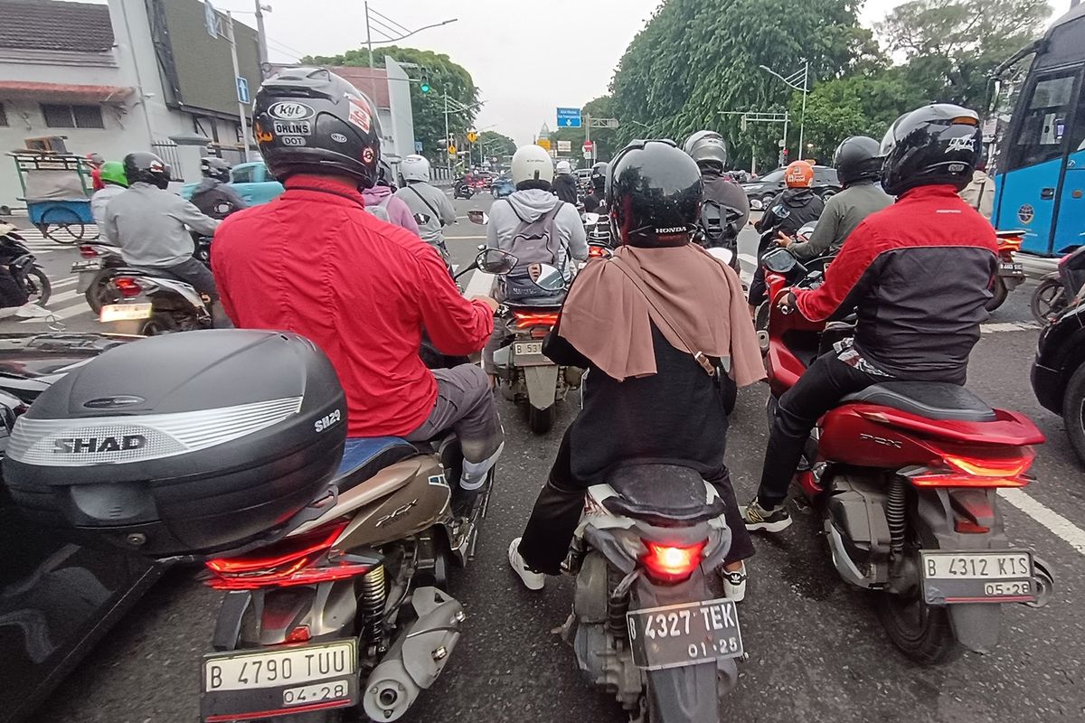 Safety Riding, bulan puasa, kondisi lalu lintas, Puasa Bukan Alasan Emosi Meledak di Jalan