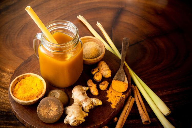 TasteAtlas, minuman khas nusantara, minuman hangat khas Indonesia, tasteatlas, minuman tradisional Indonesia, minuman tradisional indonesia yang mudah dibuat, jamu minuman herbal, 9 Minuman Nusantara yang Diakui Dunia, Ada Apa Saja?, 1. Jamu, Ramuan Herbal Warisan Leluhur, 2. Kopi Tubruk, Minuman Wajib Penikmat Kopi Lokal, 3. Wedang Jahe, Hangatkan Tubuh dan Jiwa, 4. Kopi Luwak, Kopi Termahal di Dunia Asal Indonesia, 5. Bajigur, Minuman Manis dari Tanah Sunda, 6. Soda Gembira, Minuman Ceria dari Dapur Nusantara, 7. Kopi Ginseng, Energi dalam Secangkir Kopi, 8. Bandrek, Pedas Hangat ala Sunda, 9. Sekoteng, Manis Hangat dari Jawa Tengah