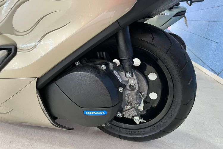 motor listrik, Honda Dream Ride Project, modifikasi, motor listrik honda, Honda CUV e:, Motor Listrik Honda CUV e: Berubah Jadi Low Rider Futuristik