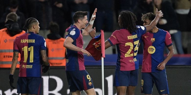 Liverpool, Porto, Cody Gakpo, Luis Diaz, Oskar Pietuszewski, Premier League, Manchester United, Manchester City, Barcelona, Jules Kounde, Manuver Transfer Liverpool: Incar Bintang Muda Porto, Bidik Bek Barcelona