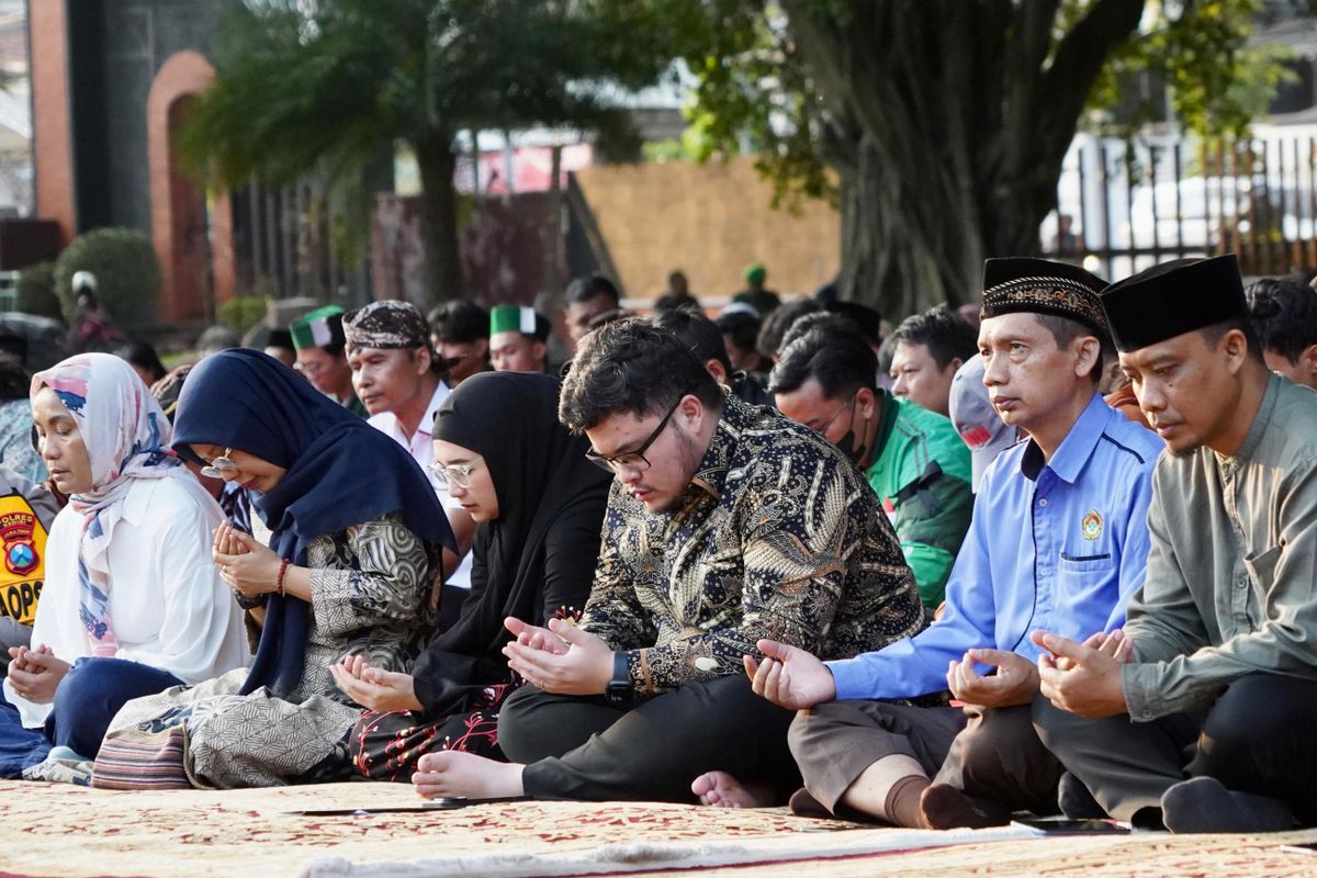 Jawa Timur, demo di jatim hari ini, pasca kerusuhan di jatim, demo jatim, demo di jawa timur, demo di jawa timur hari ini, Pasca-kerusuhan di Jatim, 580 Orang Diamankan, 479 Dipulangkan, 89 Jadi Tersangka, Kerusakan Fasilitas Umum di Sejumlah Kota, Proses Hukum dan Pasal yang Dikenakan, Rincian Penangkapan per Wilayah, Penanganan Anak di Bawah Umur