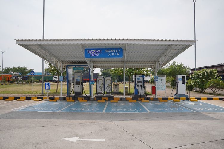 SPKLU, mobil listrik, Transaksi SPKLU Diklaim Naik 4 Kali Lipat Saat Mudik Lebaran