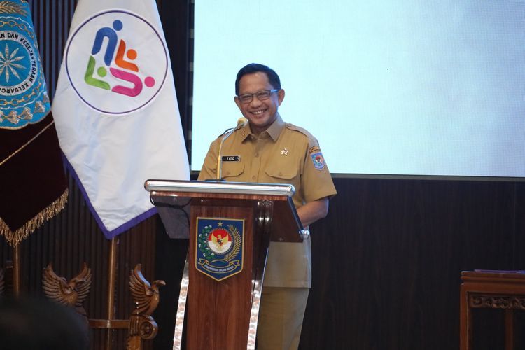 menanam cabai, mendagri tito karnavian, harga cabai tinggi, inflasi daerah, Harga Cabai Merah Melonjak, Mendagri Tito Minta Pemda Gerakkan Warga Menanam Sendiri