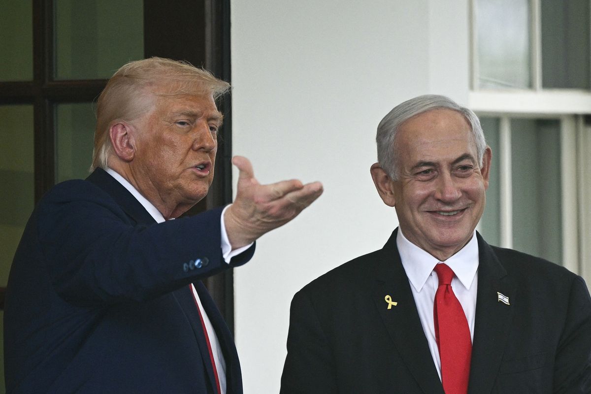 warga Amerika Serikat, Donald Trump, serangan udara AS, tiga fasilitas nuklir Iran, Pemakzulan, pemakzulan, Serangan udara AS, donald trump, tiga fasilitas nuklir iran, Gelombang Protes dan Seruan Pemakzulan Trump Muncul Usai AS Bombardir Iran
