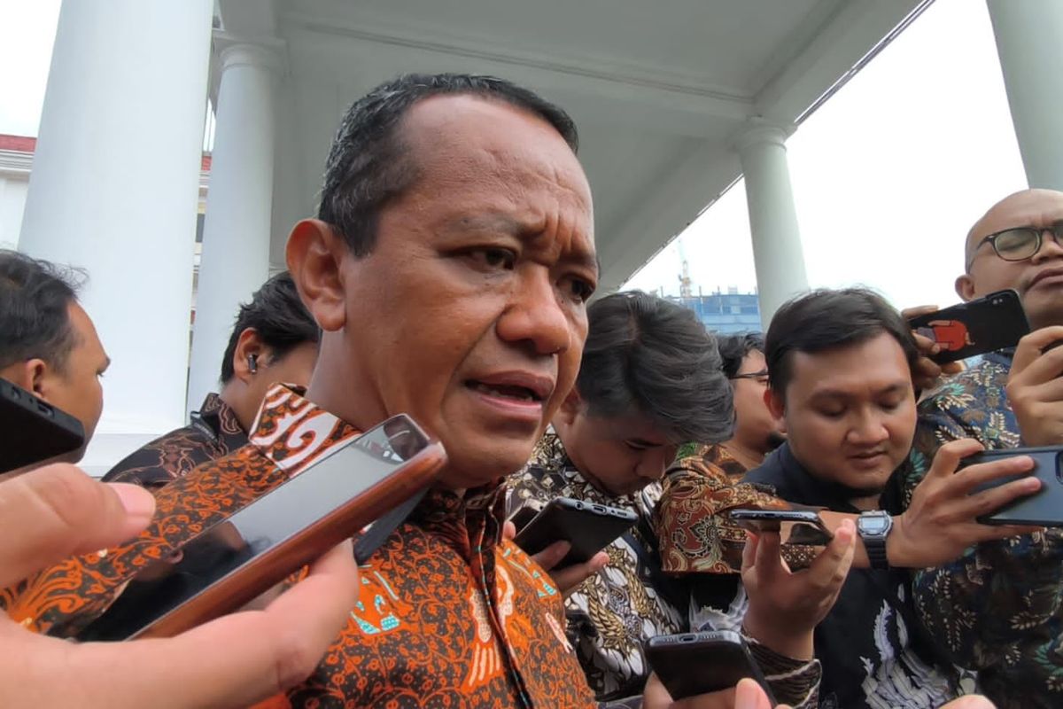 Menteri ESDM, tambang nikel di Raja Ampat, Tambang Nikel di Raja Ampat, Ignasius Jonan, Bahlil, bahlil, tambang nikel di raja ampat, Bukan Bahlil, Siapa Menteri ESDM yang Terbitkan Izin Tambang Nikel di Raja Ampat?, Izin Tambang Nikel di Raja Ampat Terbit 2017, Siapa Menteri ESDM yang Menandatangani Izin Tambang Nikel di Raja Ampat?, Bahlil Disebut Korban dalam Polemik Tambang Raja Ampat, Bagaimana Tanggapan Pemerintah terkait Izin Tambang Nikel di Raja Ampat, Dampak Lingkungan dan Pariwisata dari Tambang Nikel di Raja Ampat