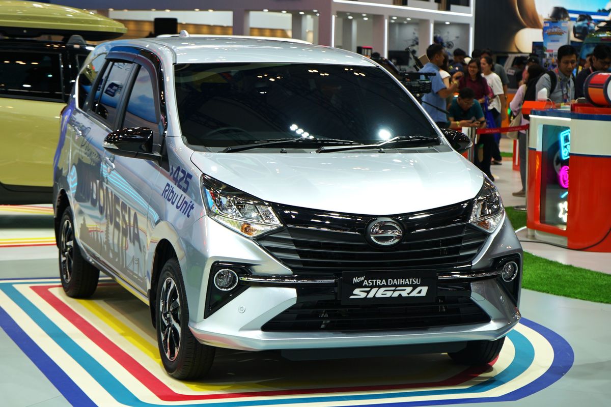 Daihatsu, Sigra, LCGC, GIIAS 2025, sigra, Astra Daihatsu Motor, Intip Sentuhan Baru Sigra 1.2 R Deluxe yang Bersolek di GIIAS 2025