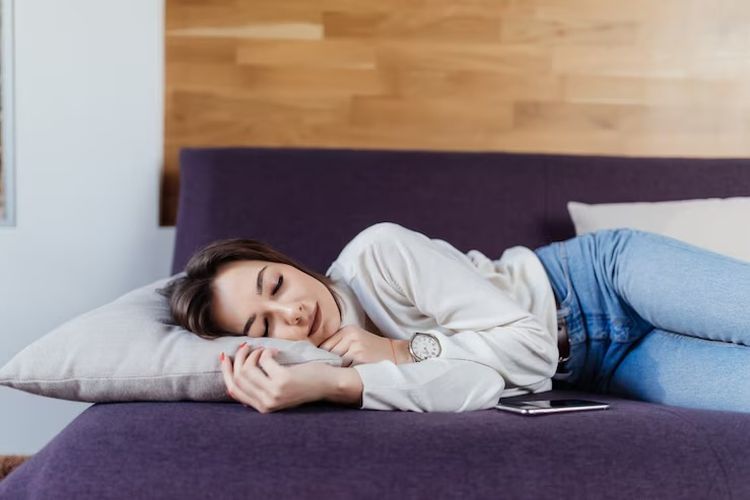 power nap, full cycle nap, Power nap, Full cycle nap, Waktu tidur siang yang ideal, waktu tidur siang yang ideal, tidur siang yang ideal, Apa perbedaan power nap dan full cycle nap, Perbedaan Power Nap dan Full Cycle Nap, manfaat power nap, Perbedaan Power Nap dan Full Cycle Nap, Mana yang Lebih Baik untuk Tidur Siang?