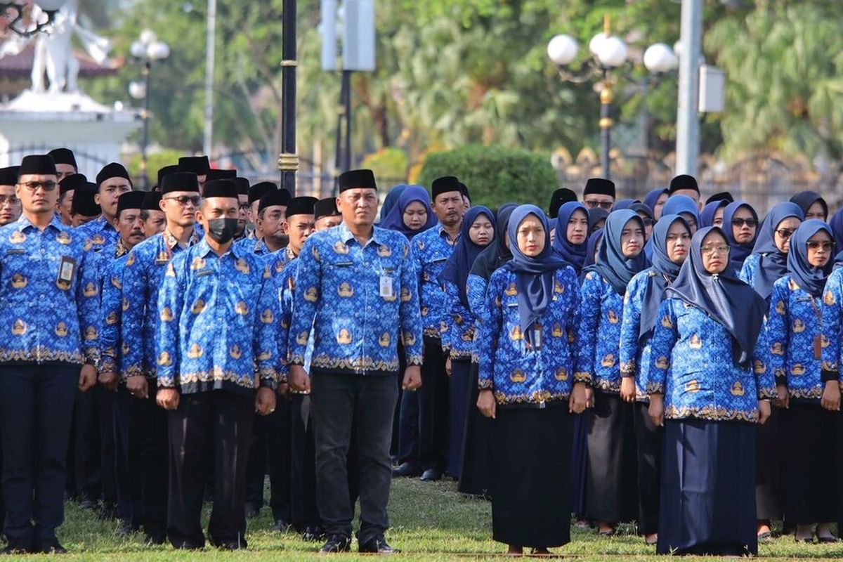 Prabowo, gaji PNS, gaji asn naik, Gaji ASN 2025, Teken Perpres 79 Tahun 2025, Prabowo Naikkan Gaji ASN hingga Pejabat