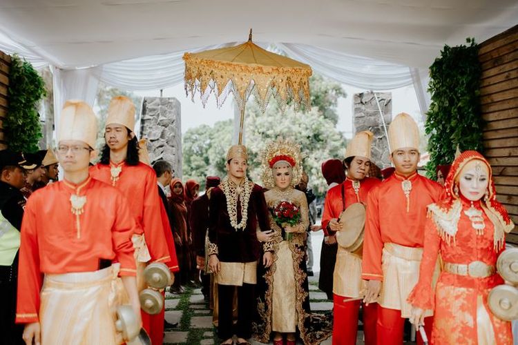 pernikahan, persiapan pernikahan, pesta pernikahan, menyiapkan pernikahan, persiapan pesta pernikahan, kapan waktu ideal untuk mempersiapkan pernikahan, waktu ideal mempersiapkan pernikahan, berapa lama waktu mempersiapkan pernikahan, kapan waktu mempersiapkan pernikahan, persiapan acara pernikahan, waktu ideal persiapan pernikahan, Waktu Ideal Mempersiapkan Pernikahan, Benarkah 6 Bulan Sebelum Hari H? Ini Kata Pakar