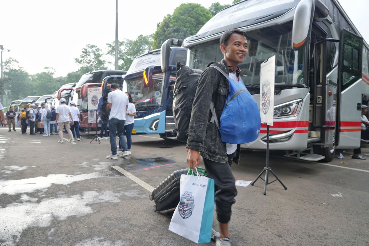 mudik gratis, Pemkab Jember Siapkan Mudik Gratis 2026, Rute Jakarta hingga Bali, Batu warga pulang kampung, Jadwal dan rute Mudik Gratis Jember 2026, Arus balik ke Jember, Keselamatan jadi prioritas utama, Pendaftaran Mudik Gratis Jember 2026