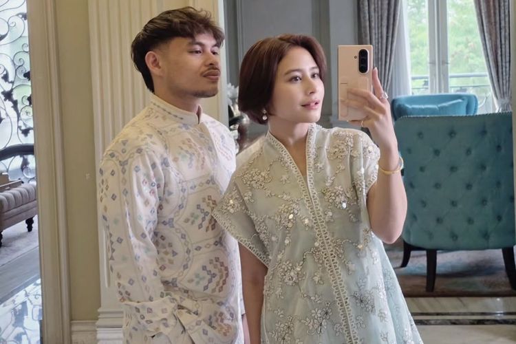 Prilly Latuconsina Tampil Anggun saat Lebaran, Pakai Blouse Brokat Mint 