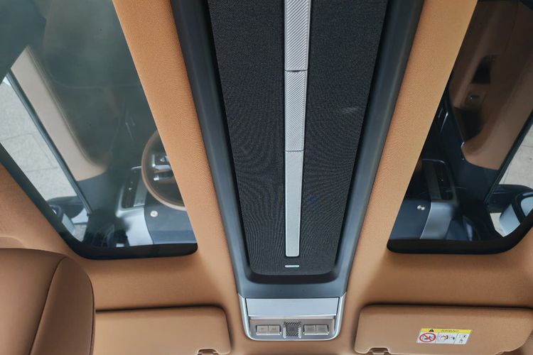 iCar, Impresi Melihat Langsung iCar V27, Perpaduan Klasik dan Modern