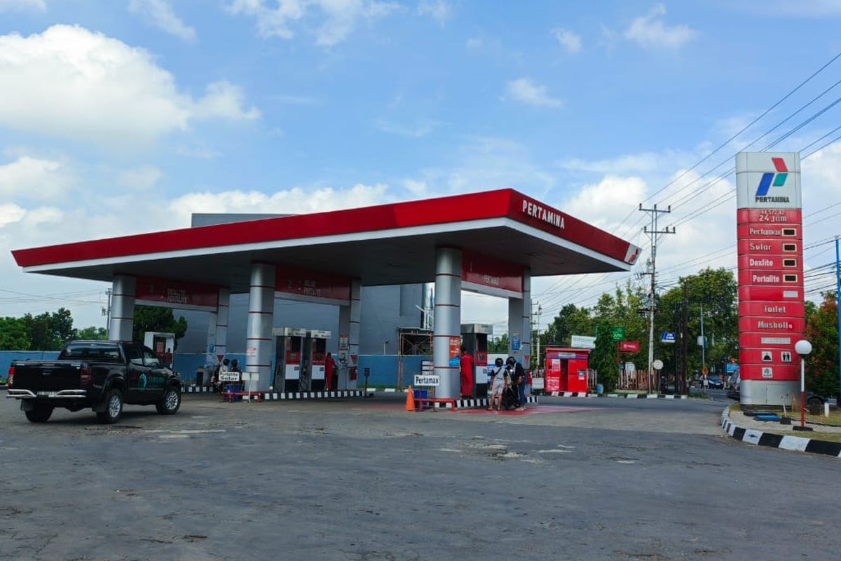 Harga BBM Pertamina, harga pertamax turbo, pertamax turbo naik, pertamax green, harga bbm jenis pertamax, update harga bbm terbaru, harga bbm jenis pertamax turbo, harga pertamax green, Harga BBM Pertamina Terbaru: Pertamax Turbo Naik, Pertamax Green Turun, Pertamax Turbo naik, Pertamax Green turun, Daftar harga BBM Pertamina terbaru (Jakarta), Harga BBM Shell tetap stabil, Harga BBM British Petroleum (BP) belum berubah, Harga BBM Vivo masih sama