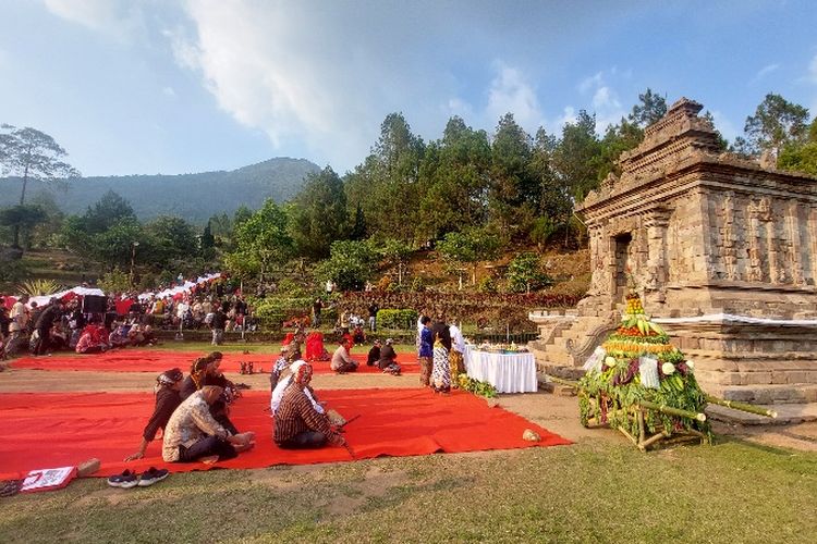 Candi Gedongsongo, Kabupaten Semarang, Candi Gedong Songo, Lampion Candi Gedong Songo, Lampion candi gedongsongo, Ribuan Lampion Hiasi Langit Candi Gedongsongo Kabupaten Semarang