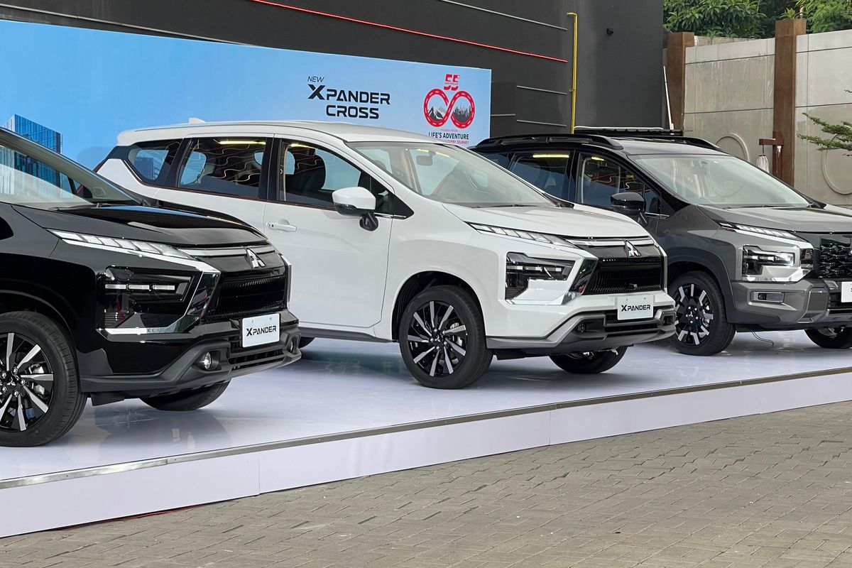 Xpander Cross, desain baru, Mitsubishi Xpander, peluncuran mobil, Xpander dan Xpander Cross Facelift: Penyegaran Desain dan Fitur