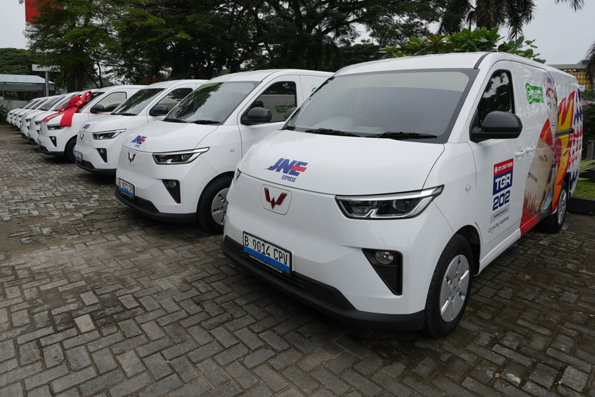 Mitra EV, JNE Tangerang, Wuling Motors, Kendaraan Listrik Wuling Mitra EV untuk Logistik JNE