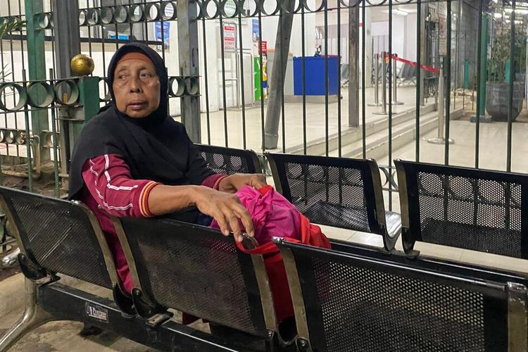 Rangkasbitung, Stasiun Rangkasbitung, jawa barat, cerita penumpang kereta, Ketinggalan Kereta, Agung Habiskan Malam di Stasiun Rangkasbitung: Enggak Mampu Bayar Rp 500 Ribu